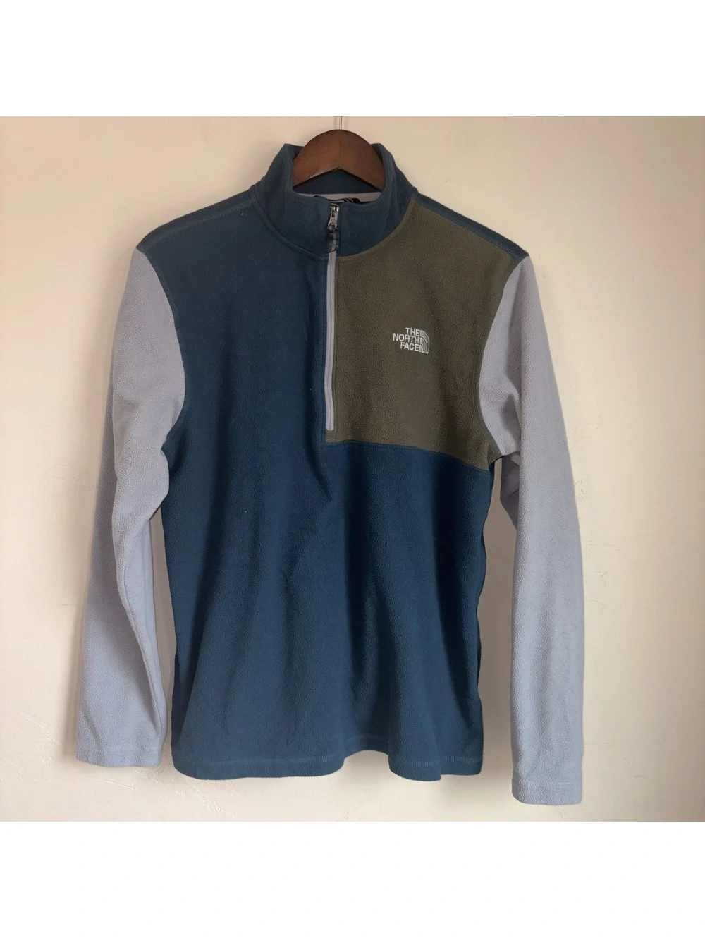 The North Face Men's M Colorblock 1/4 Zip Pullover Fleece Jacket